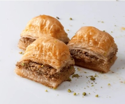 2 Kg Taze ve Çıtır Cevizli Baklava Tepsisi Şanlıurfa pasta